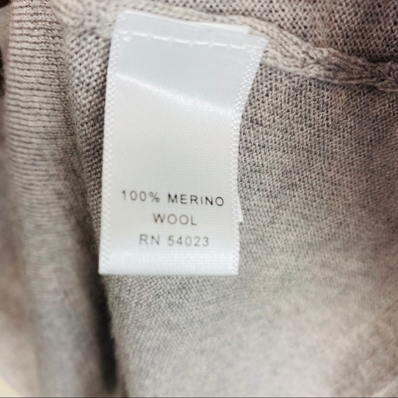 Banana Republic || 100% Merino Wool Cardigan; M - Picture 9 of 10